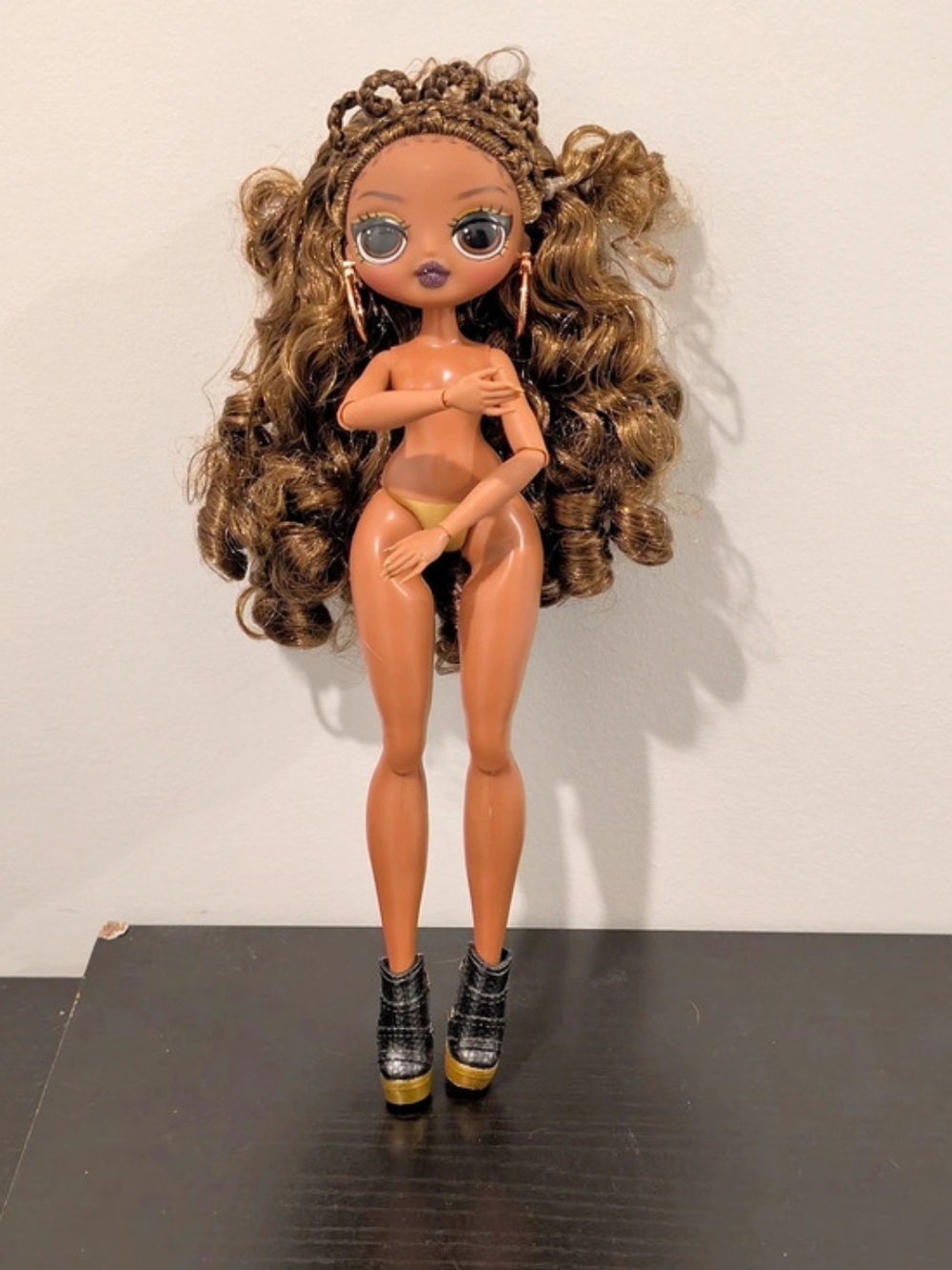 LOL Surprise OMG Fierce Royal Bee Fashion Doll